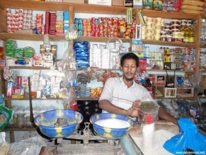 LE BOUTIQUIER DU COIN : LE VRAI GÉANT DU RETAIL AFRICAIN 