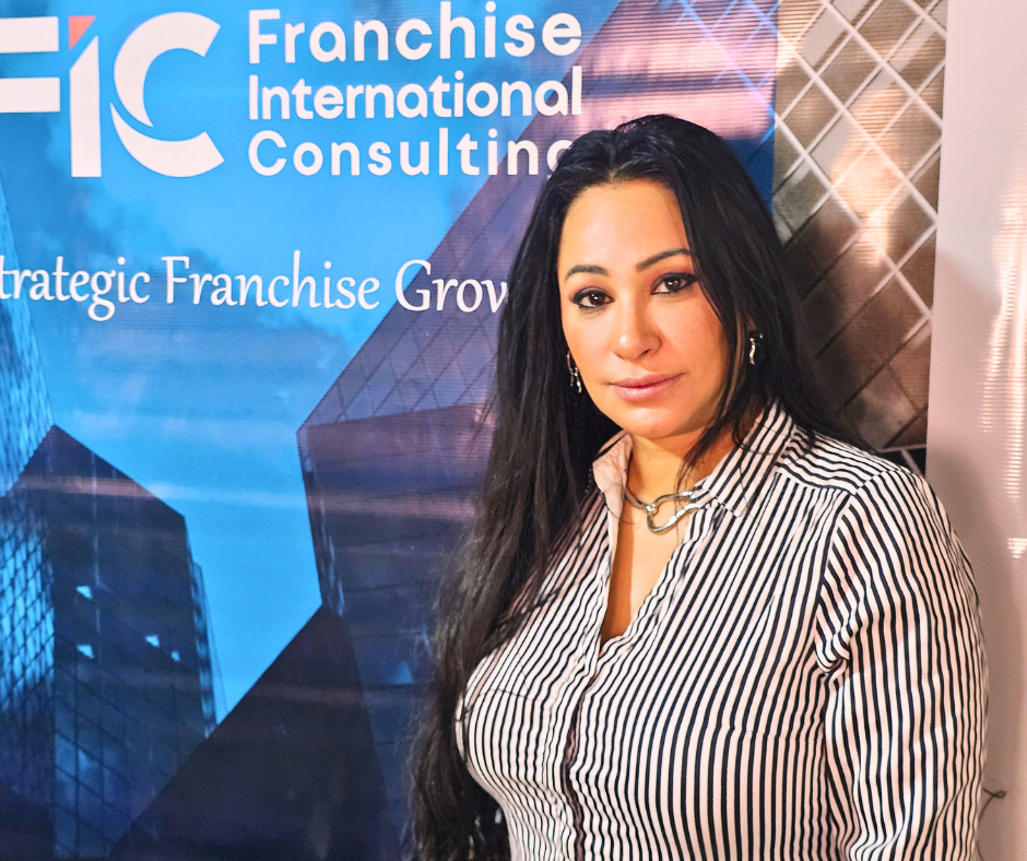 Mme Dina Dimitri · Directrice EFDA / Franchise International